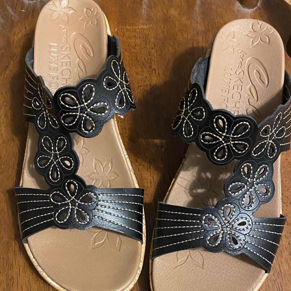 Skechers Women's Black Floral Sandals